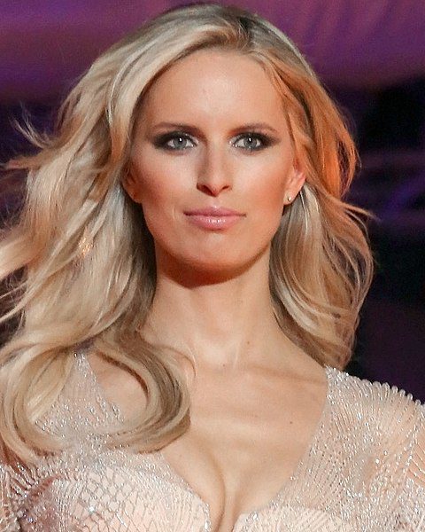 Karolina Kurkova chirurgie esthétique