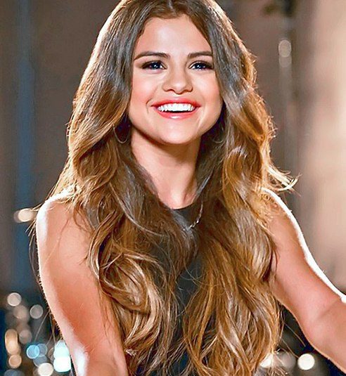 Selena Gomez chirurgie esthétique